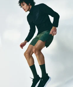 Born Living Yoga Orinoco Short - Swamp Green