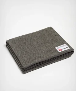 Manduka Recycled Wool Blanket