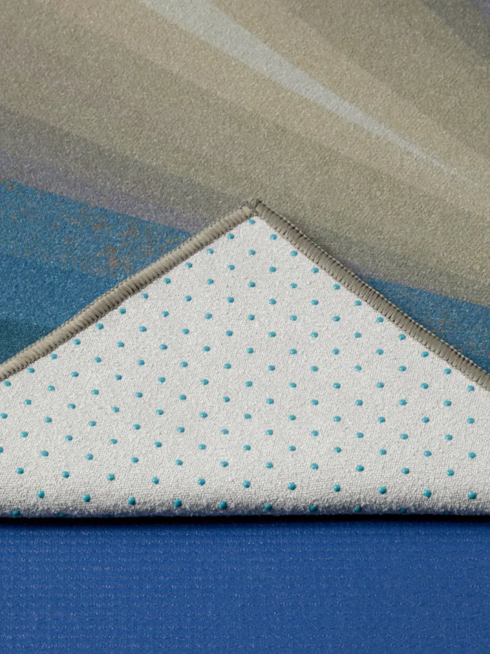 Manduka Yogitoes Yoga Mat Towel - Radiance