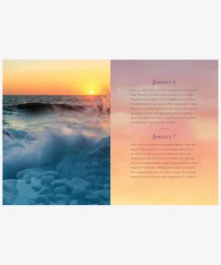 Sunset Gratitude: 365 Hopeful Meditations for Peaceful and Reflective Evenings
