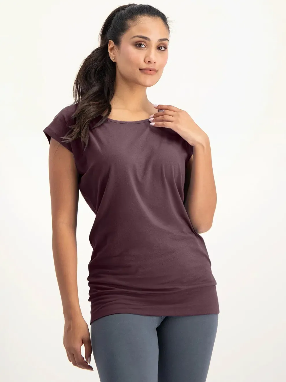 Urban Goddess Asana Yoga Tee - Berry