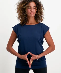 Urban Goddess Asana Yoga Tee - Midnight
