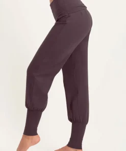 Urban Goddess Devi Yoga Pants - Berry