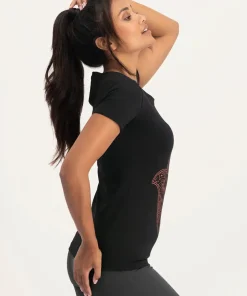Urban Goddess Hamsa Core Yoga Tee - Onyx Black