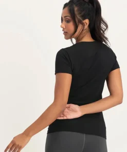 Urban Goddess Hamsa Core Yoga Tee - Onyx Black
