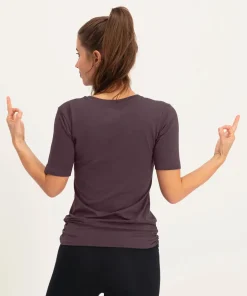 Urban Goddess Kami Yoga Tee - Berry