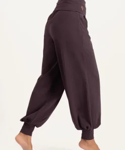 Urban Goddess Rhea Pants - Berry