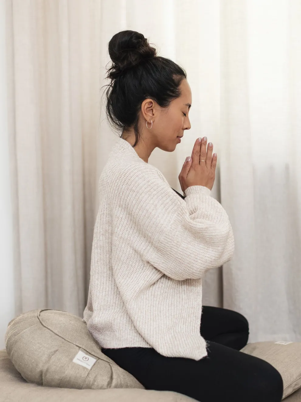 Yogamatters Hemp Buckwheat Zafu Meditation Cushion - Natural