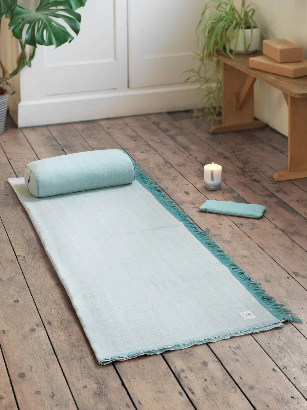 Yogamatters Organic Cotton Mini Meditation Kit